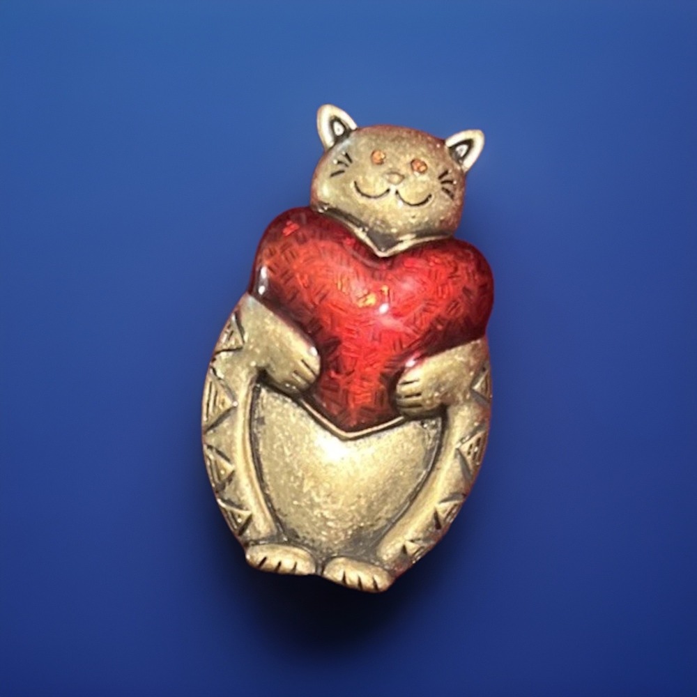 CAT Kitty‎ Brooch Pin Gold Tone Red Enamel Heart marked Coldwater Creek 2007